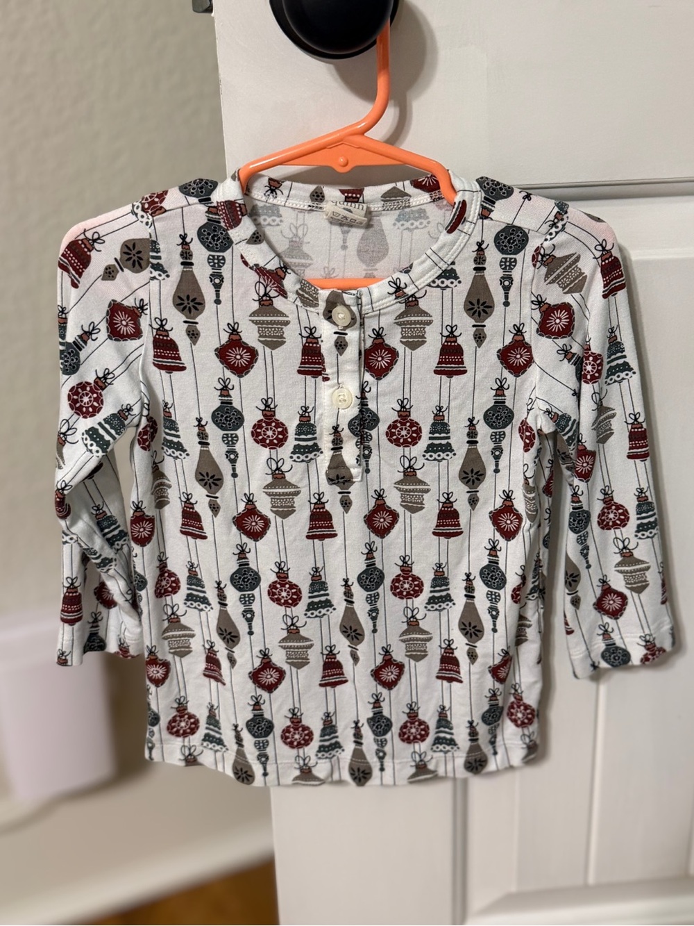kate quinn - long sleeve basic henley tee | vintage ornaments | bamboo -  2T